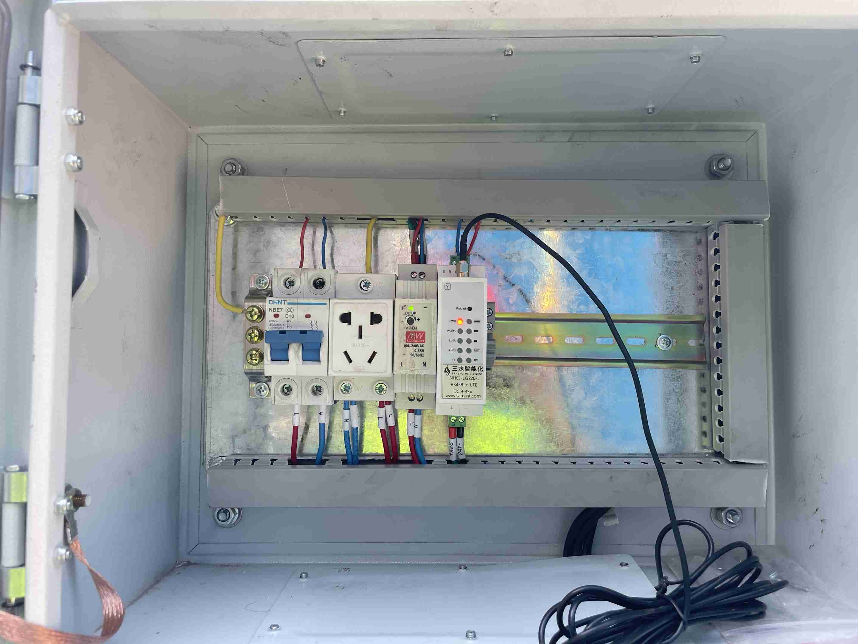 河北恒工精密装备股份有限公司工业能耗在线监测系统(图2) 配电箱2.jpg